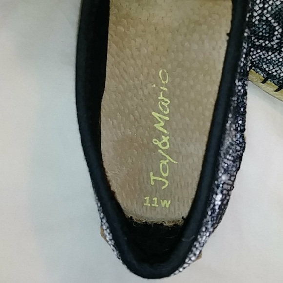 Black/White Slip On Flats size 11 - Picture 7 of 8